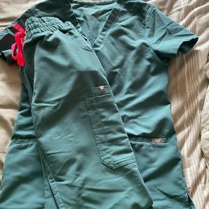 LIMITED EDITION HYDRO GREEN FIGS SCRUBS SET